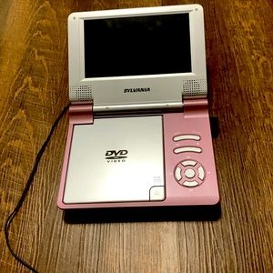 DVD player for anyone in the family comes with instructions